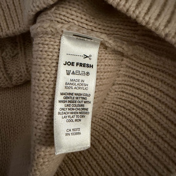 Joe Fresh V-Neck Patterned Knit Sweater - Picture 4 of 8